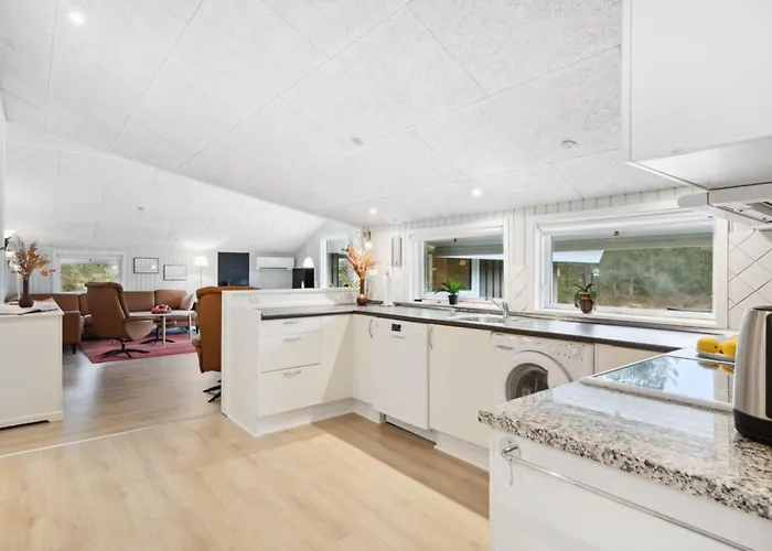 Keke - 2-5km From The Sea By Interhome